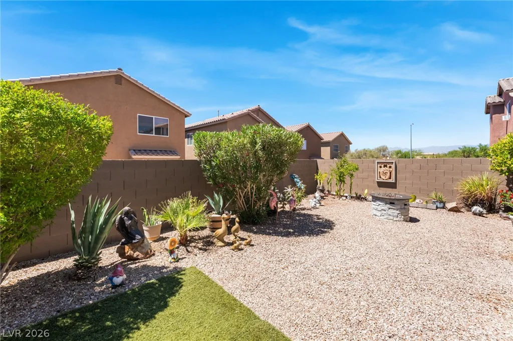 3765 Hollycroft, North Las Vegas, NV 89081