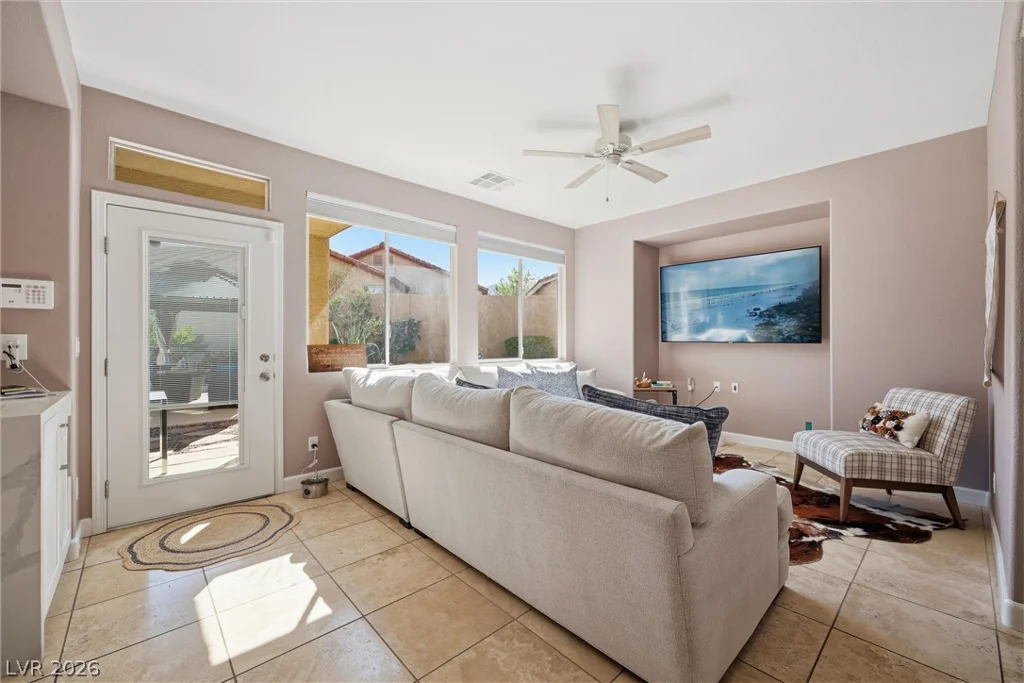 1701 Drifters Peak, Las Vegas, NV 89144