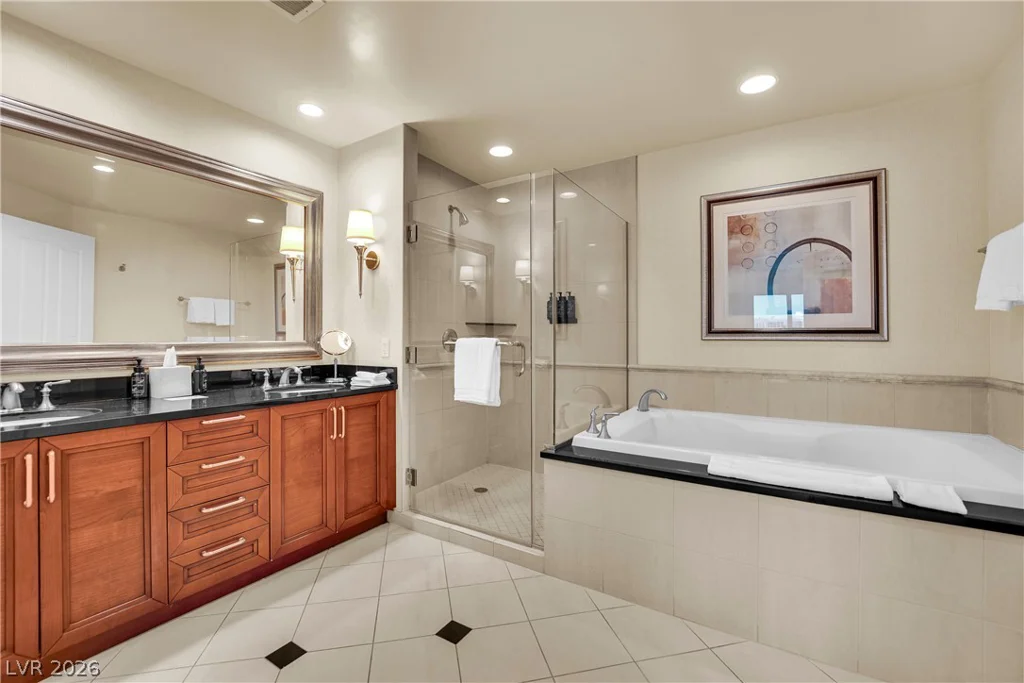 145 Harmon, Las Vegas, NV 89109