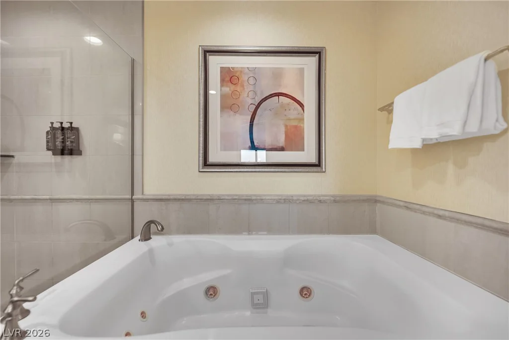 145 Harmon, Las Vegas, NV 89109