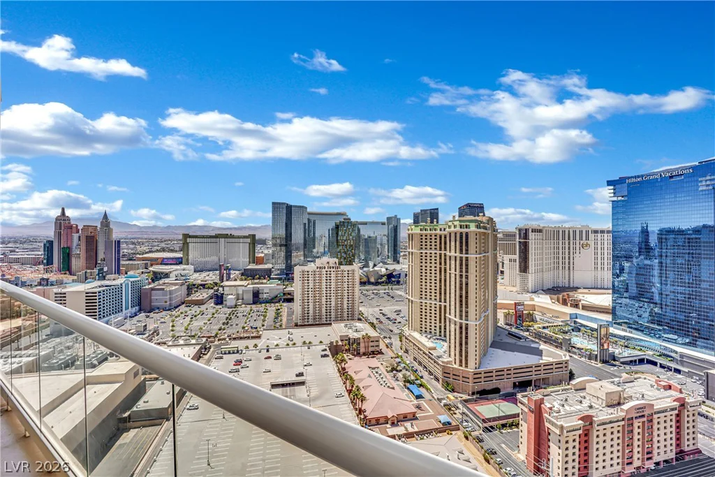 145 Harmon, Las Vegas, NV 89109