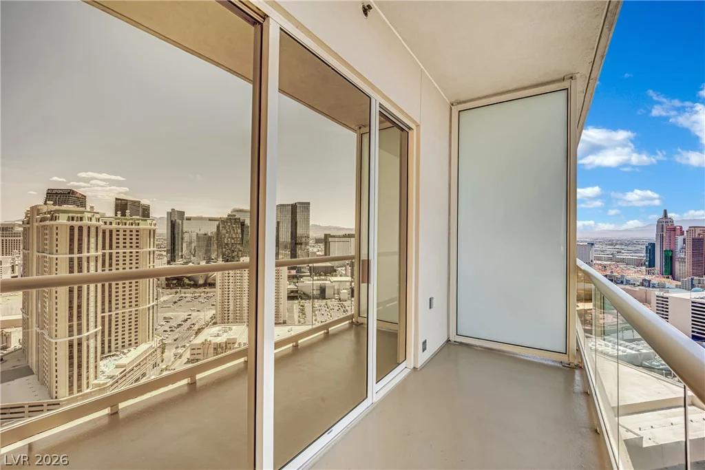 145 Harmon, Las Vegas, NV 89109