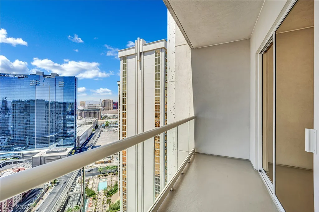 145 Harmon, Las Vegas, NV 89109