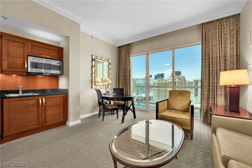 145 Harmon, Las Vegas, NV 89109