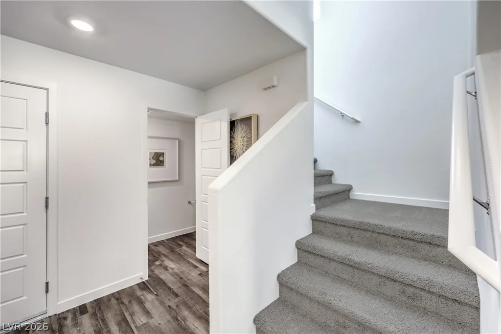 9877 Maple Pass, Las Vegas, NV 89178