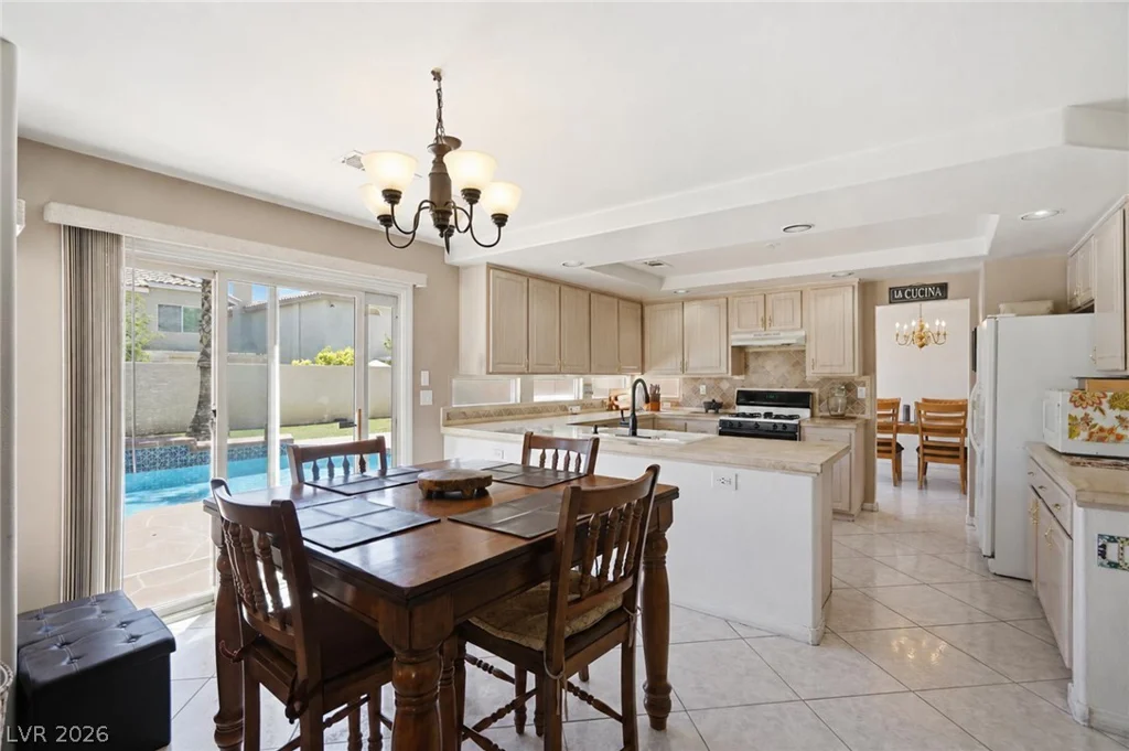 9752 Lookout Canyon, Las Vegas, NV 89183