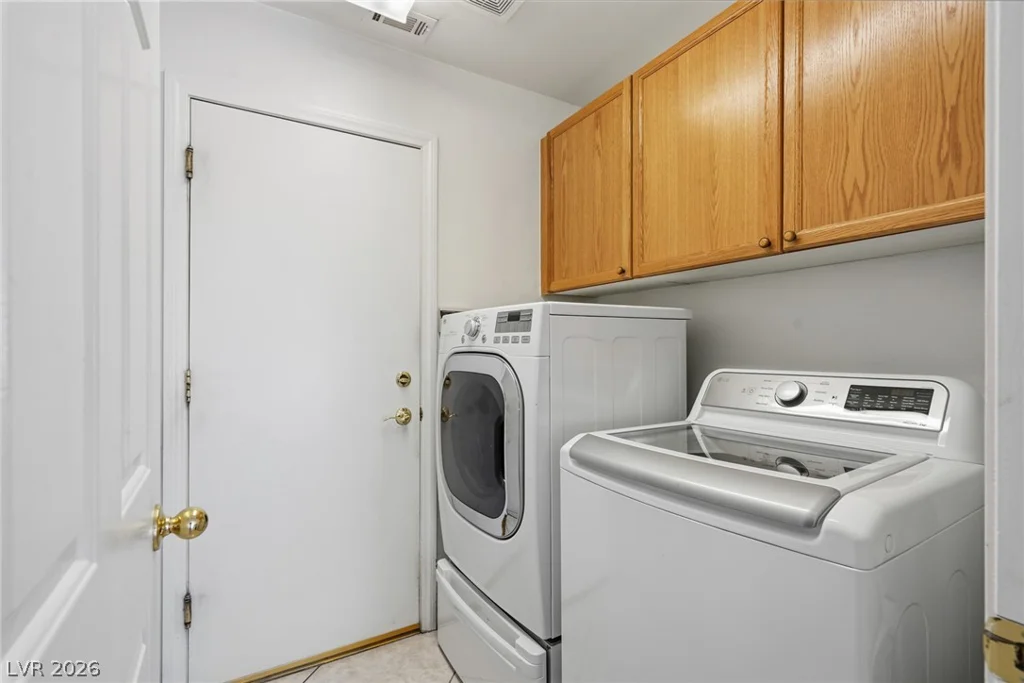9752 Lookout Canyon, Las Vegas, NV 89183