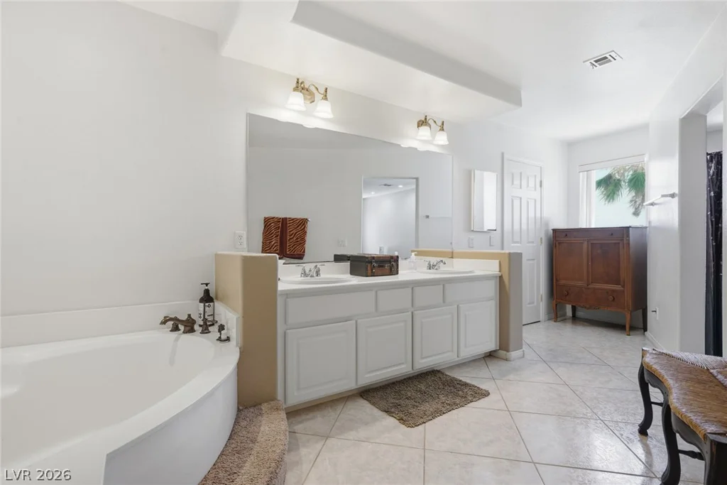 9752 Lookout Canyon, Las Vegas, NV 89183