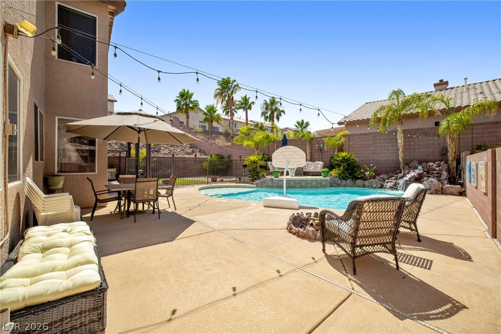 789 Craigmark, Henderson, NV 89002