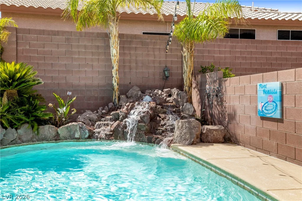 789 Craigmark, Henderson, NV 89002