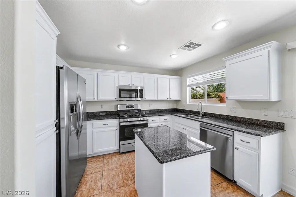 2704 Kona Crest, Henderson, NV 89052