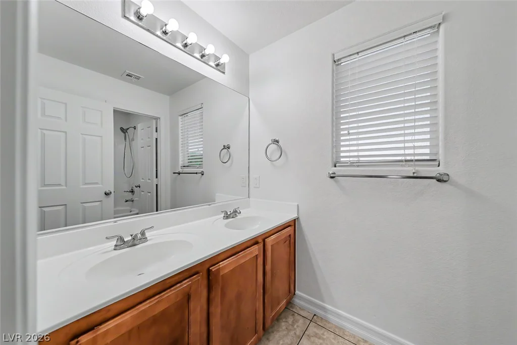 2704 Kona Crest, Henderson, NV 89052
