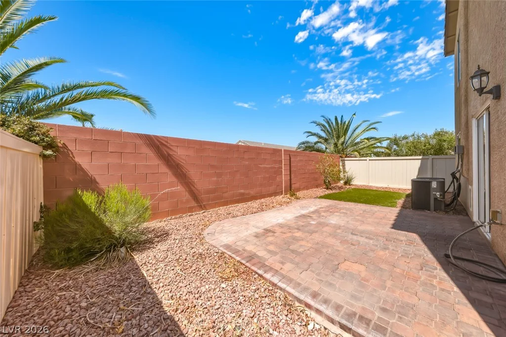 2704 Kona Crest, Henderson, NV 89052