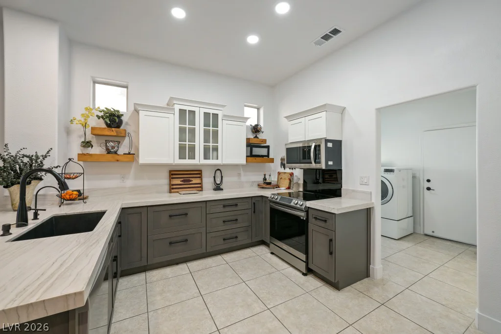 10157 Hunter Springs, Las Vegas, NV 89134