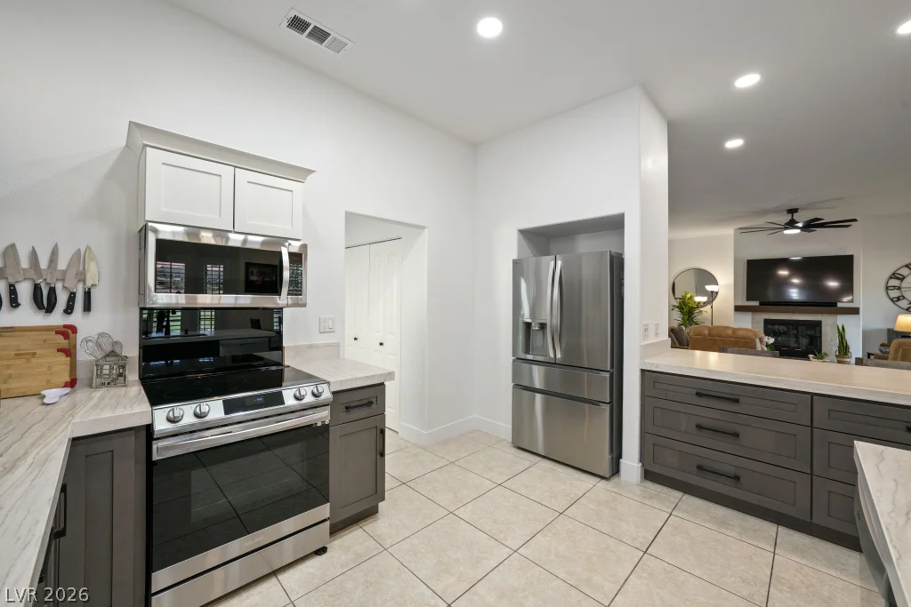 10157 Hunter Springs, Las Vegas, NV 89134