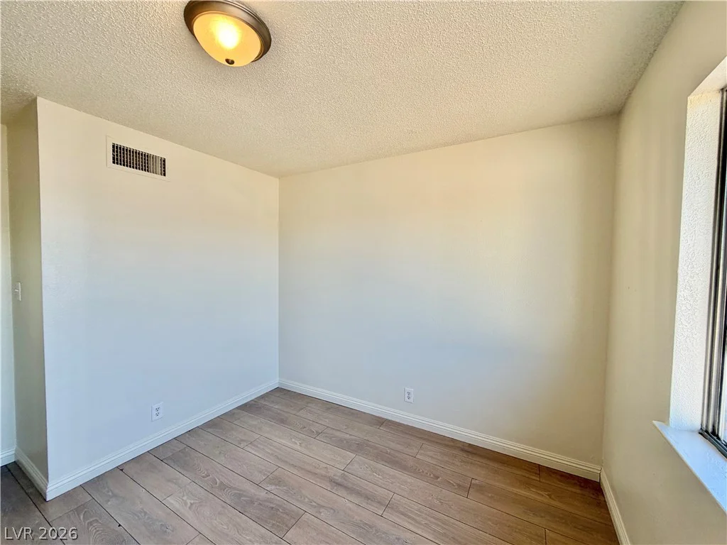 5213 Longridge, Las Vegas, NV 89146