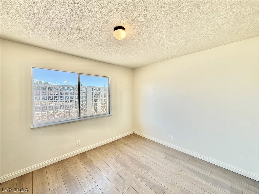 5213 Longridge, Las Vegas, NV 89146