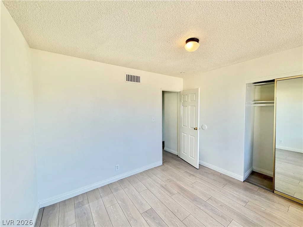 5213 Longridge, Las Vegas, NV 89146