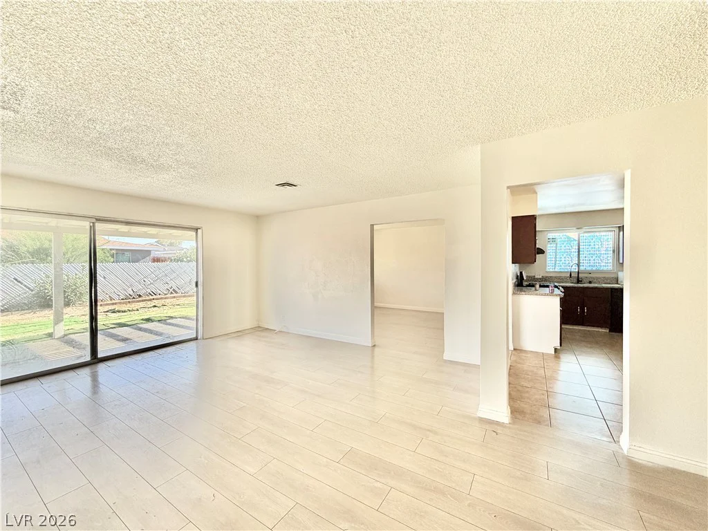 5213 Longridge, Las Vegas, NV 89146