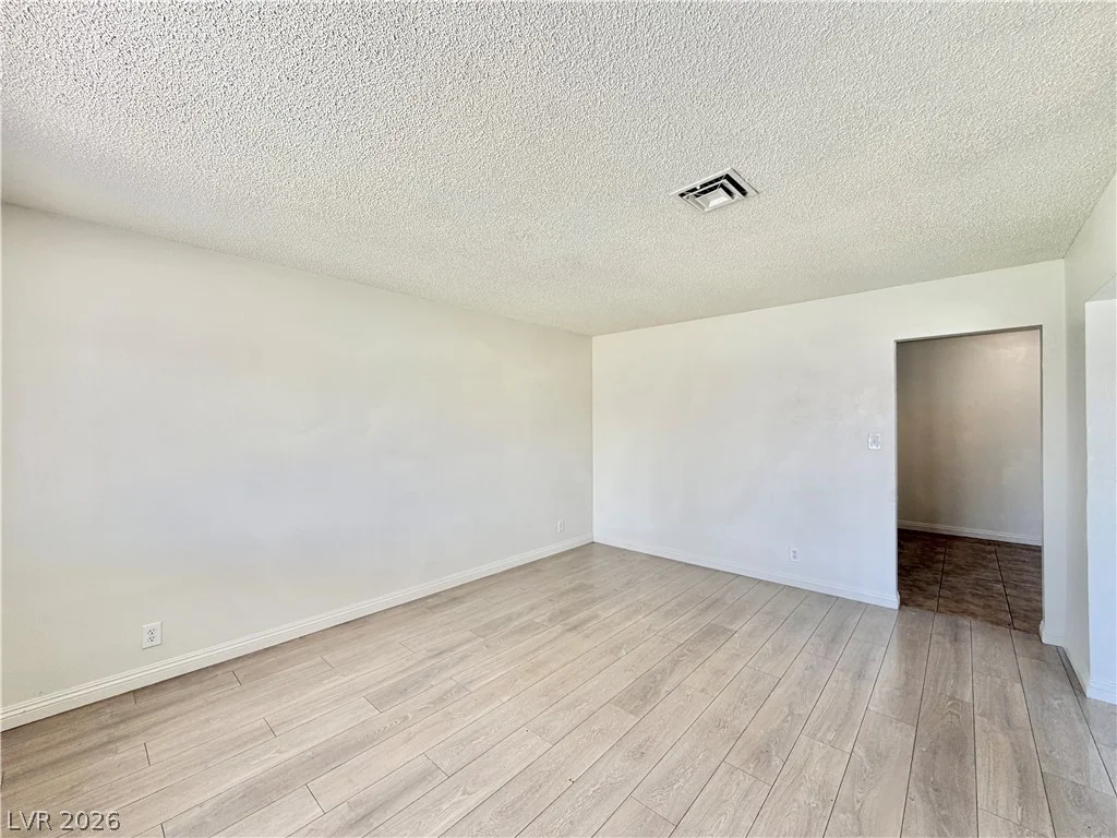 5213 Longridge, Las Vegas, NV 89146