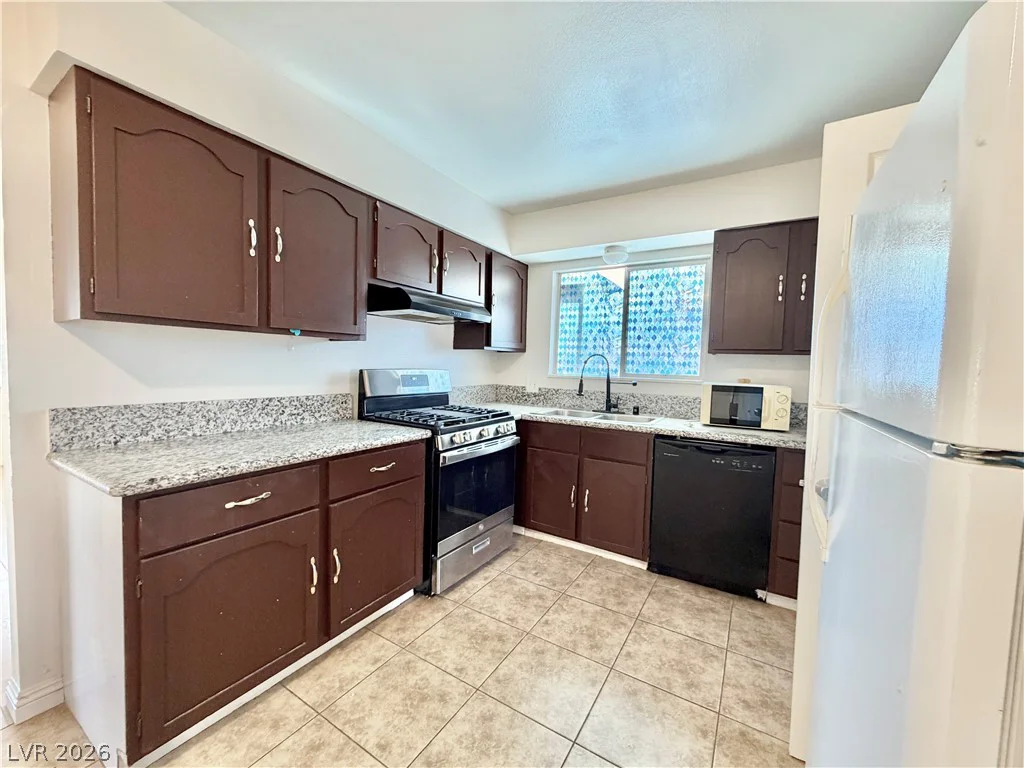 5213 Longridge, Las Vegas, NV 89146