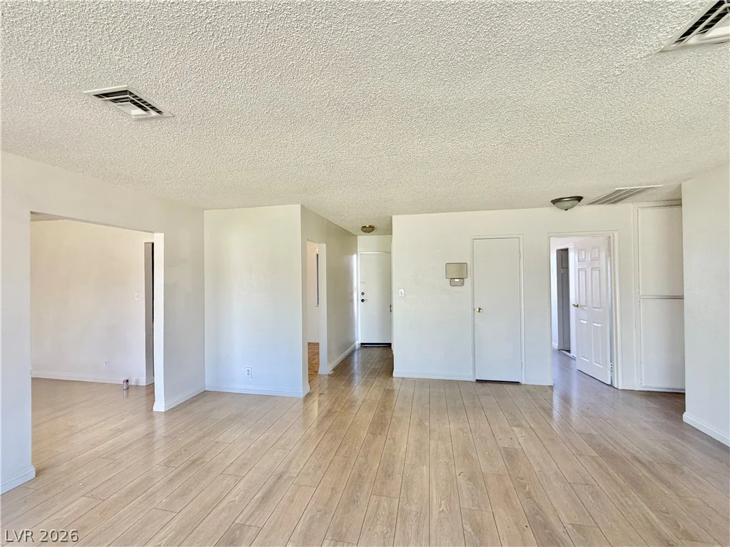 5213 Longridge, Las Vegas, NV 89146