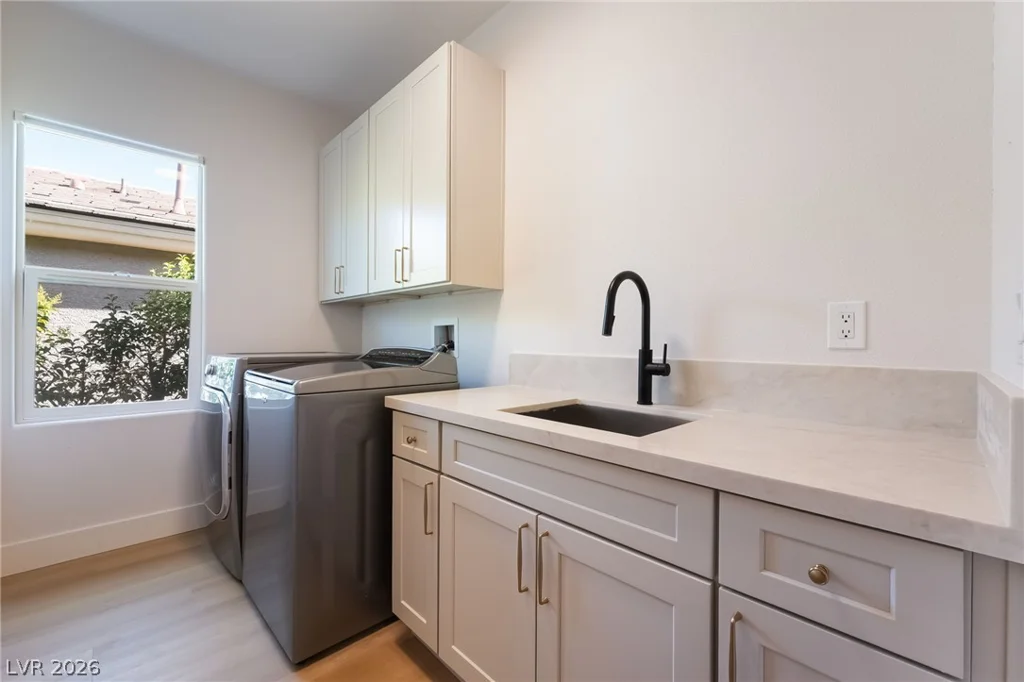 3434 Midnight Moon, Las Vegas, NV 89135
