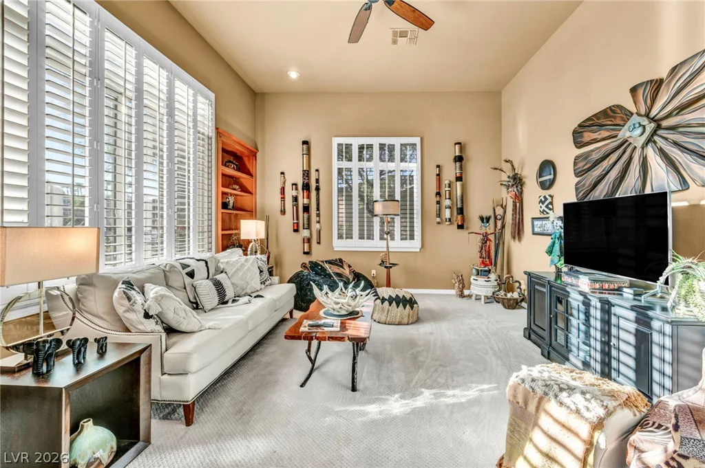 4702 Blue Mesa, Las Vegas, NV 89129