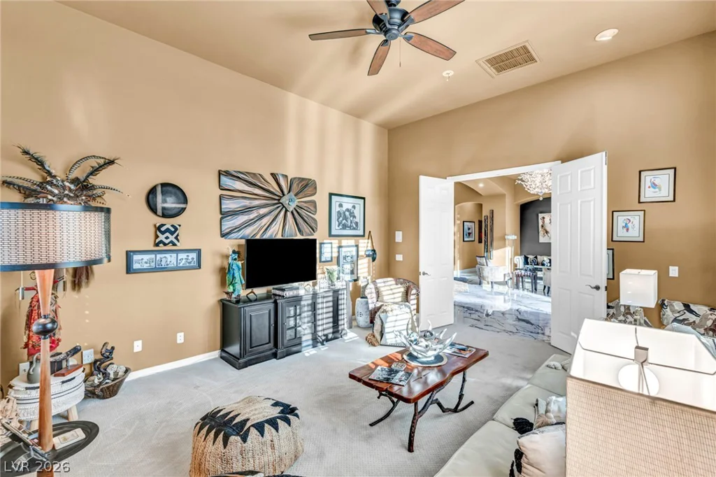 4702 Blue Mesa, Las Vegas, NV 89129