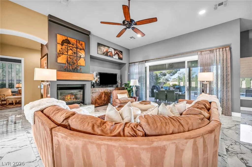 4702 Blue Mesa, Las Vegas, NV 89129