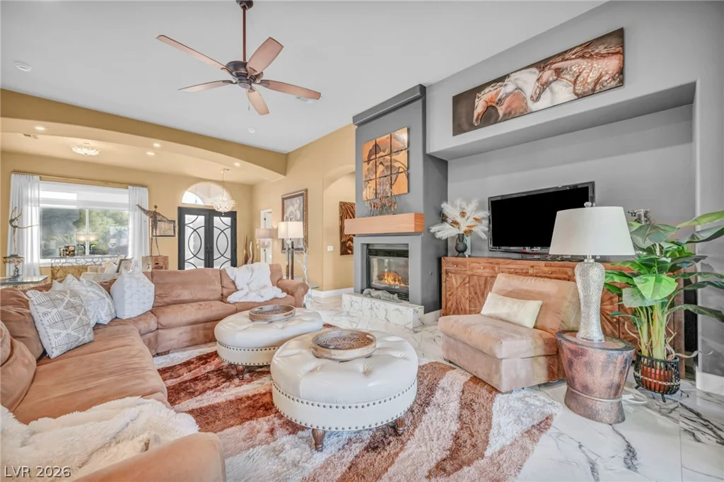 4702 Blue Mesa, Las Vegas, NV 89129
