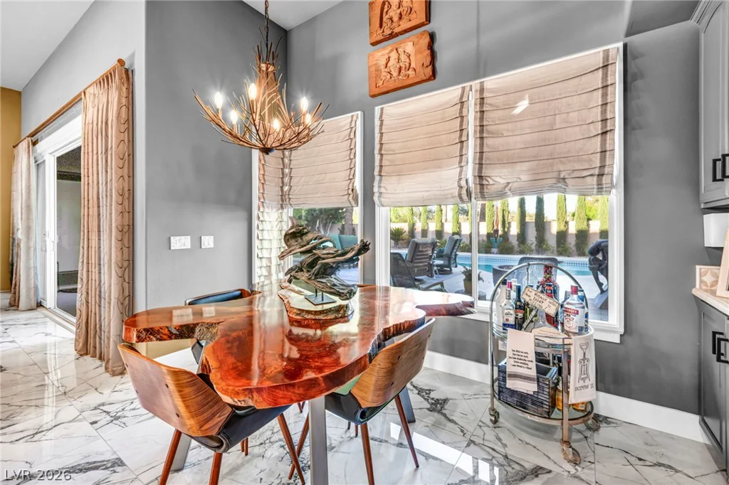 4702 Blue Mesa, Las Vegas, NV 89129