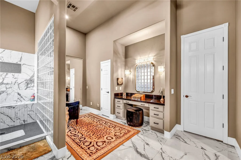 4702 Blue Mesa, Las Vegas, NV 89129