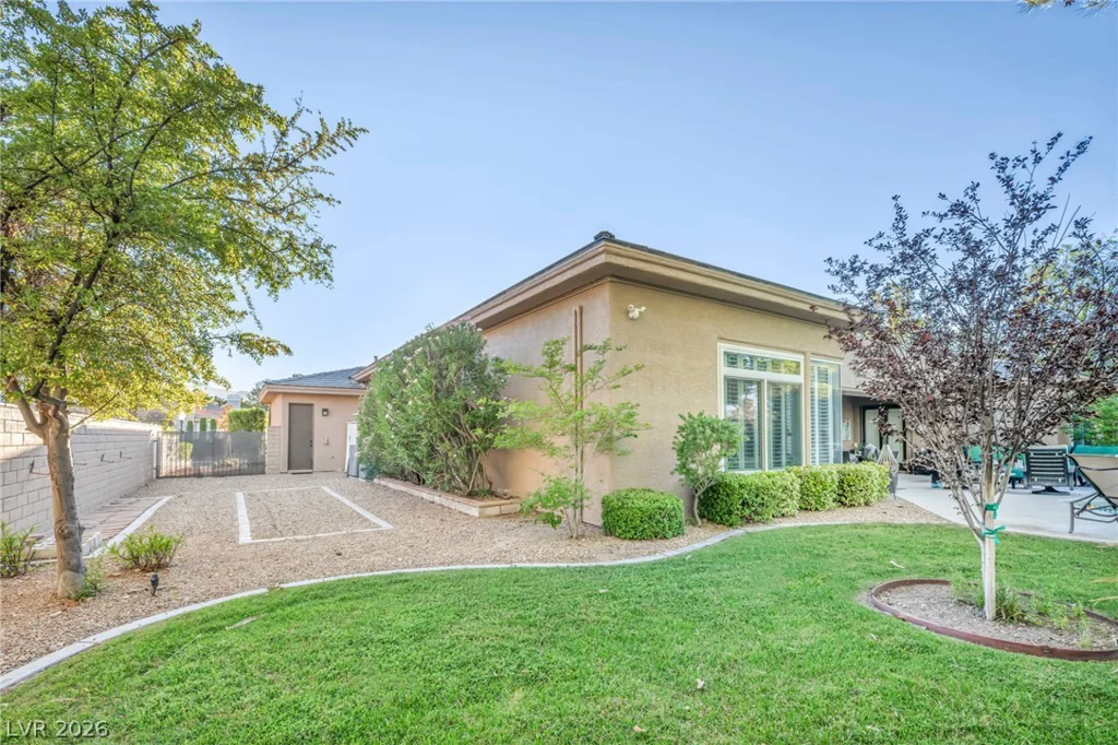4702 Blue Mesa, Las Vegas, NV 89129