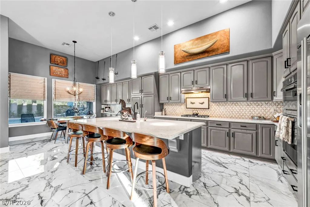 4702 Blue Mesa, Las Vegas, NV 89129