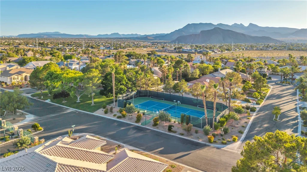 4702 Blue Mesa, Las Vegas, NV 89129