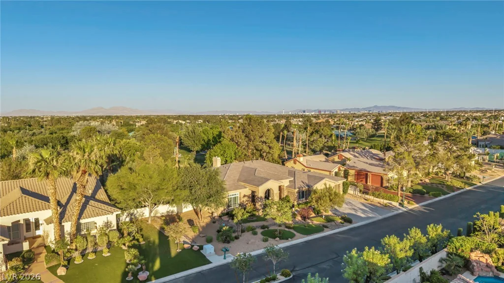 4702 Blue Mesa, Las Vegas, NV 89129