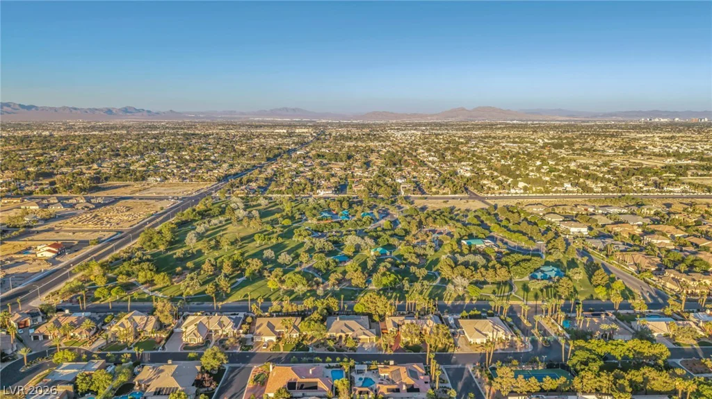 4702 Blue Mesa, Las Vegas, NV 89129