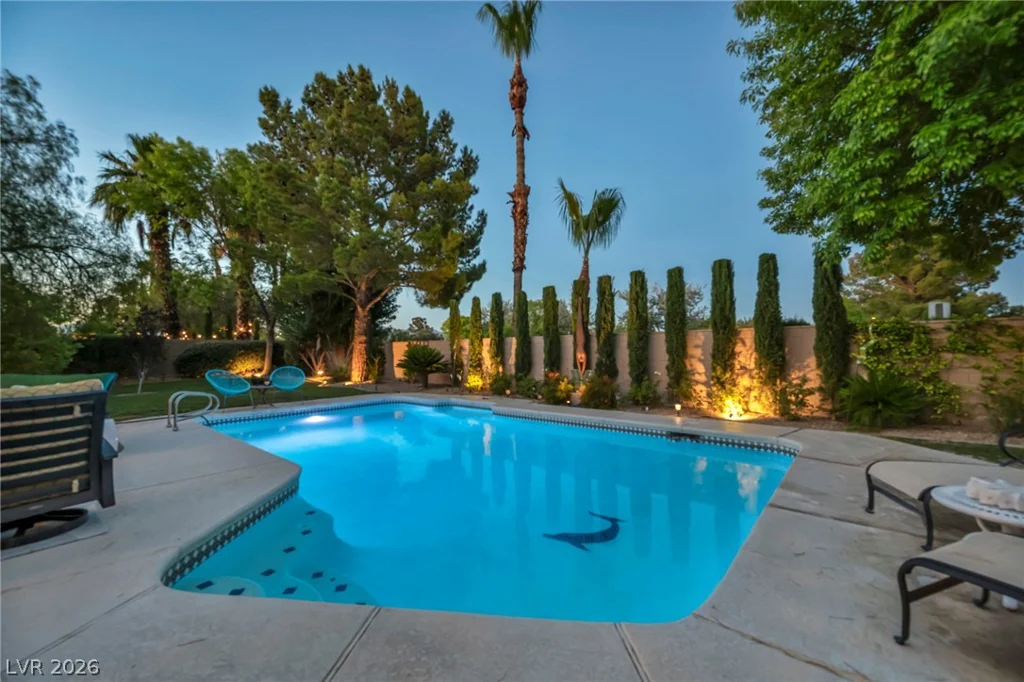 4702 Blue Mesa, Las Vegas, NV 89129