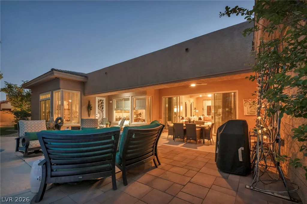 4702 Blue Mesa, Las Vegas, NV 89129