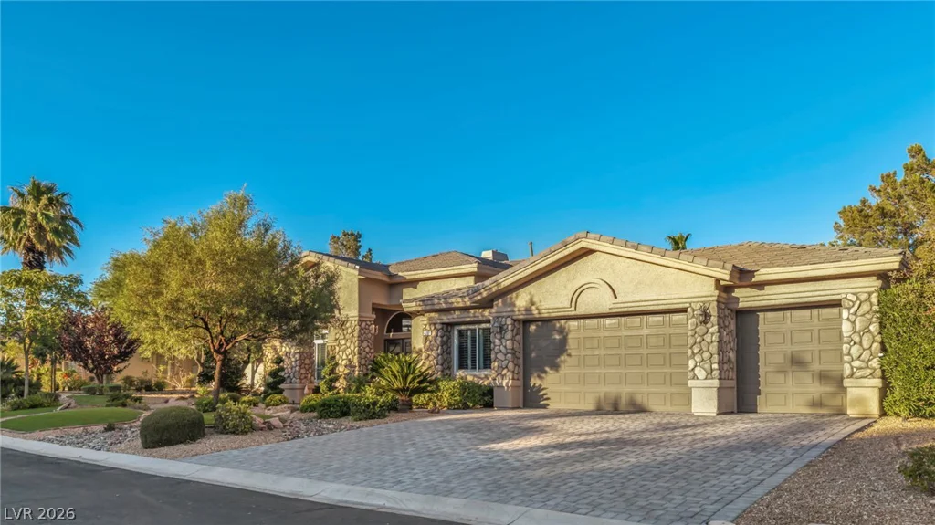 4702 Blue Mesa, Las Vegas, NV 89129