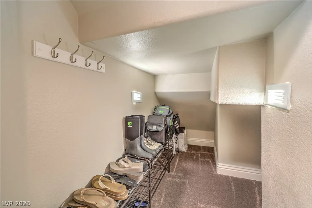8148 Waltons Mill, Las Vegas, NV 89131