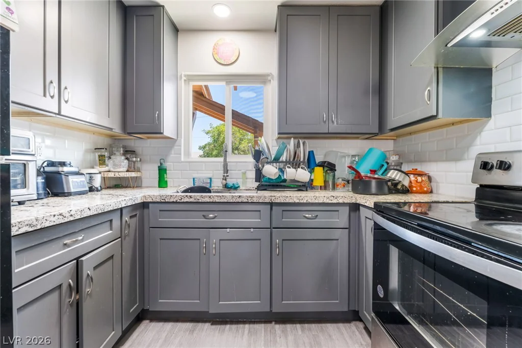 5104 Churchill, Las Vegas, NV 89107