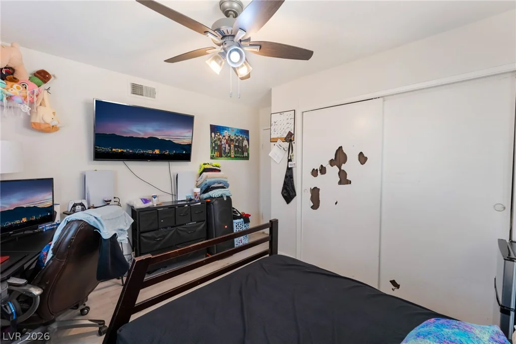 5104 Churchill, Las Vegas, NV 89107