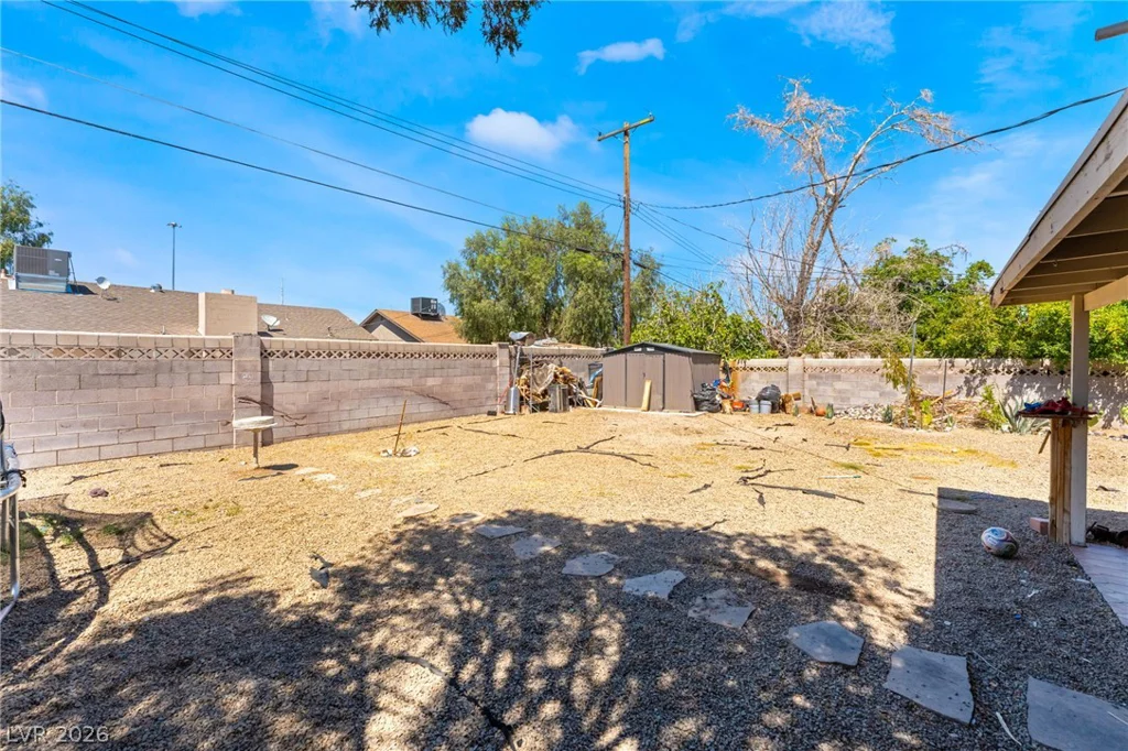 5104 Churchill, Las Vegas, NV 89107