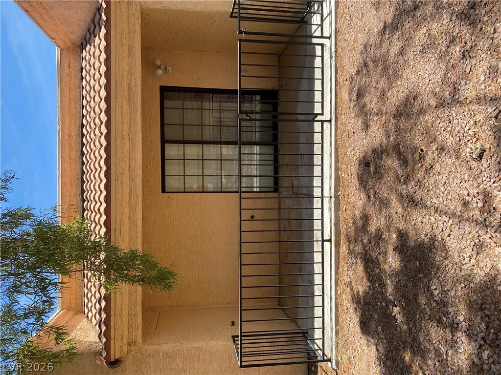2851 Valley View, Las Vegas, NV 89102