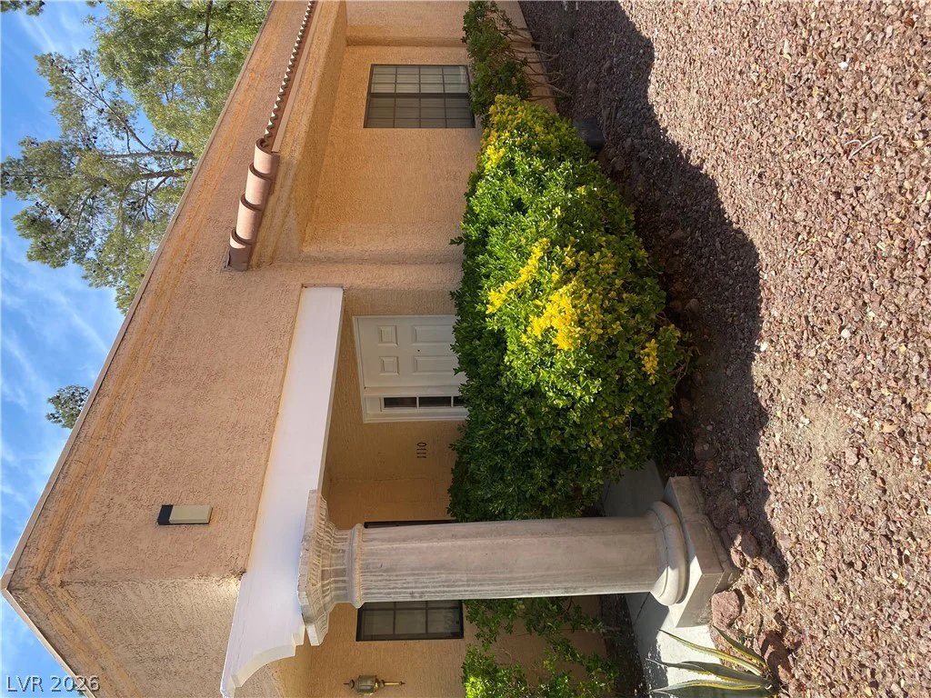 2851 Valley View, Las Vegas, NV 89102
