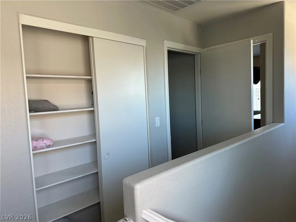 5421 Nickel Creek, Las Vegas, NV 89122
