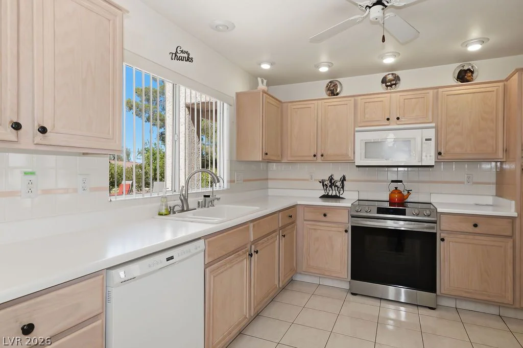 9716 Blue Bell, Las Vegas, NV 89134