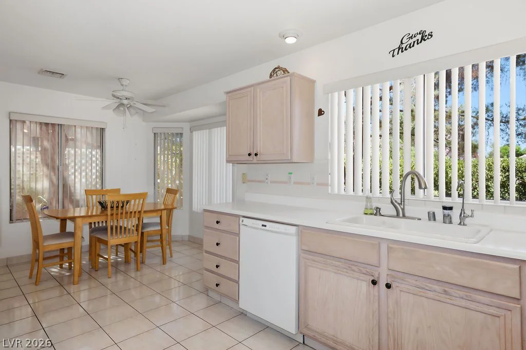 9716 Blue Bell, Las Vegas, NV 89134